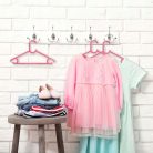 Műanyag gyerek vállfa 25 db (rózsaszín)